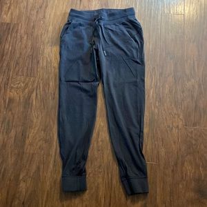 Lululemon Ready to Rulu Joggers Size 6. Run true to size. Worn once.
